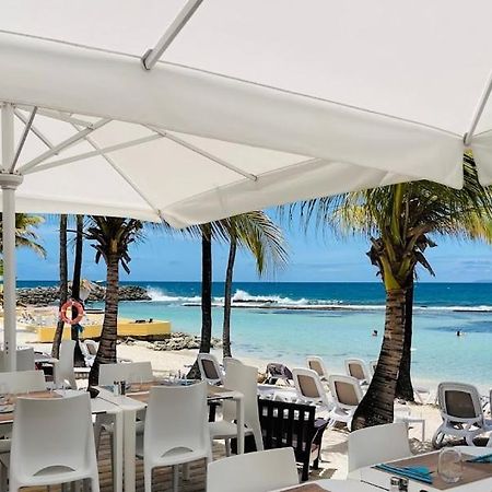 Tres Bel Appartement Avec Vue Mer, Acces Direct A La Plage Et Piscine Surveillee Saint-Francois  Exteriör bild