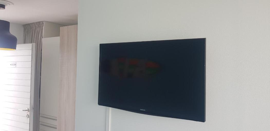Tres Bel Appartement Avec Vue Mer, Acces Direct A La Plage Et Piscine Surveillee Saint-Francois  Exteriör bild